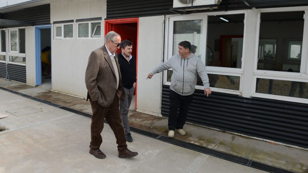 Miguel Lunghi recorrió la obra de construcción del nuevo edificio del Jardín 912