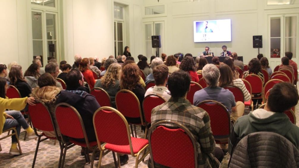 Luciano Lamberti: "No me molesta escribir a ciegas, poniendo el cuerpo"