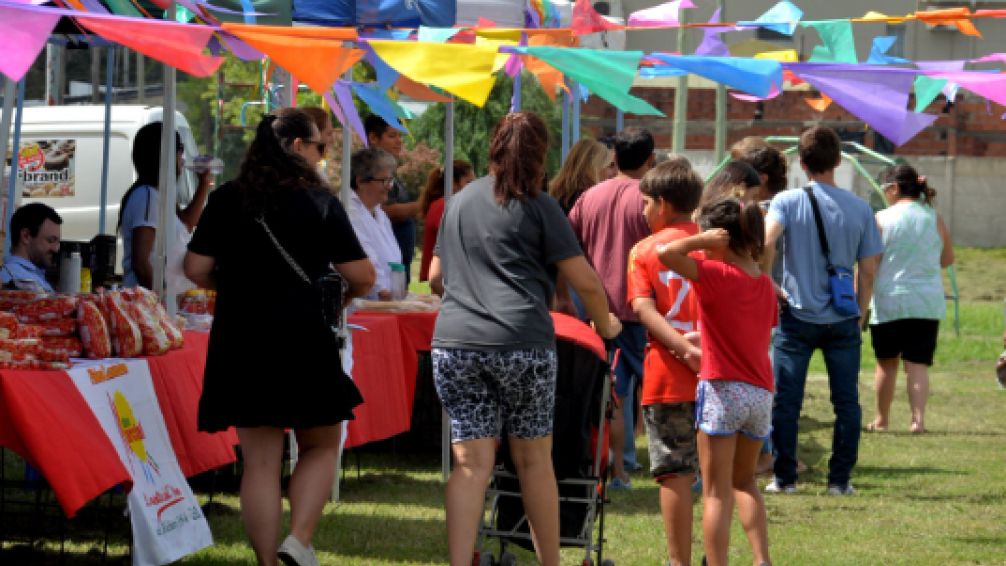El Mercado Alimenticio Barrial estará en Tunitas
