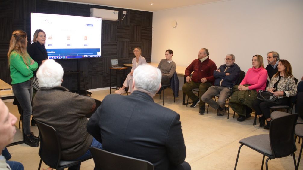 Lunghi pidió a empresarios seguir trabajando juntos "para sostener el desarrollo de la ciudad"