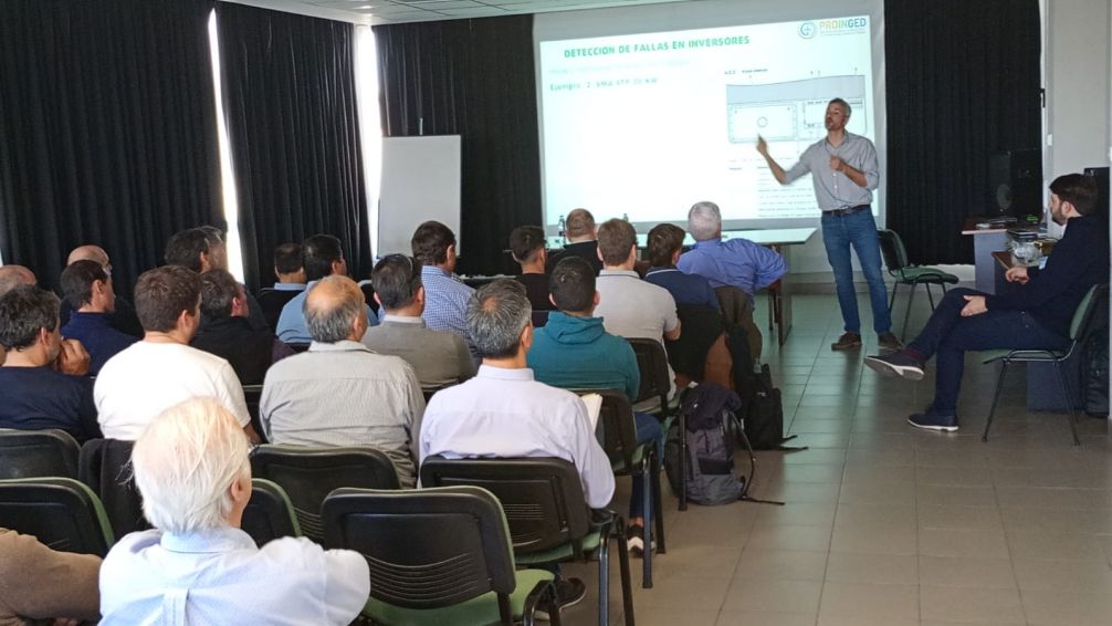 Técnicos de la región se capacitaron en la Usina de Tandil para optimizar parques solares