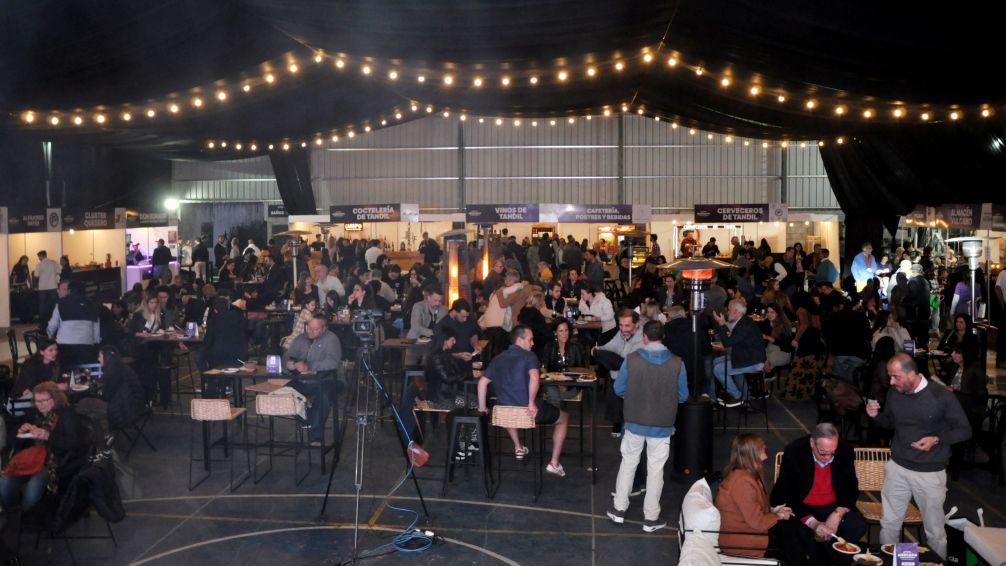 Comenzó la segunda edición del "Mercado Gastronómico" en Ferro