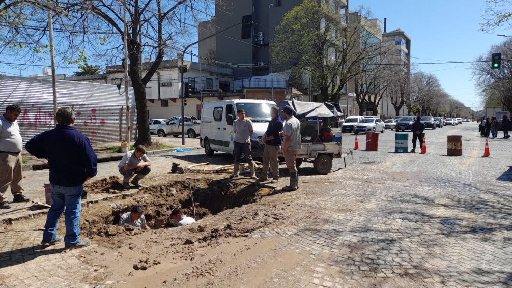  Se repararon las cañerías y habilitaron el tránsito vehicular en la avenida Santamarina