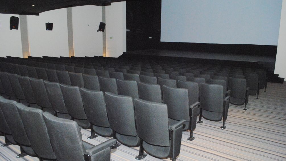 "Deadpool y Wolverine"  y "Llamen a Joe" en el Espacio INCAA UNICEN