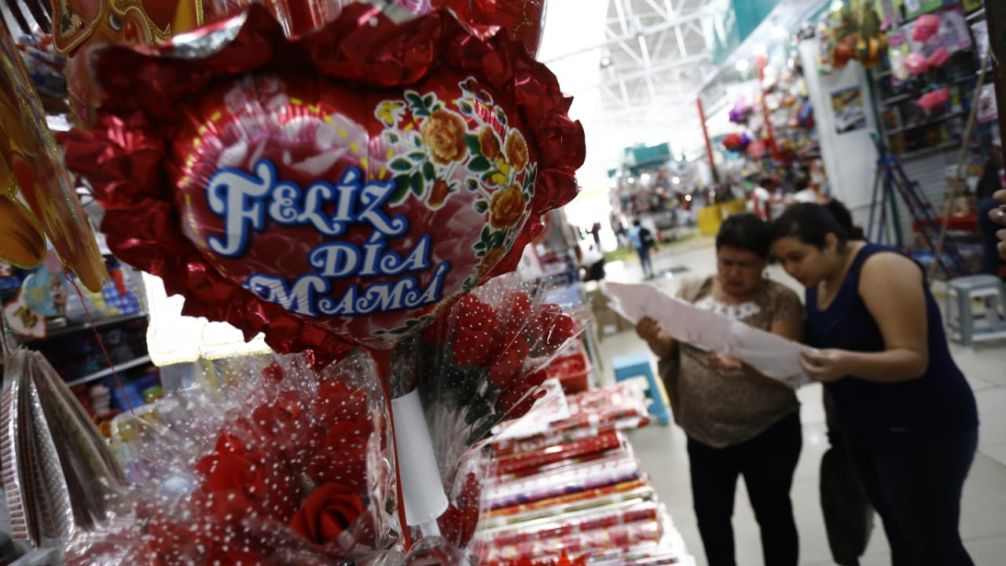 Las ventas por el Día de la Madre bajaron 0,9% interanual