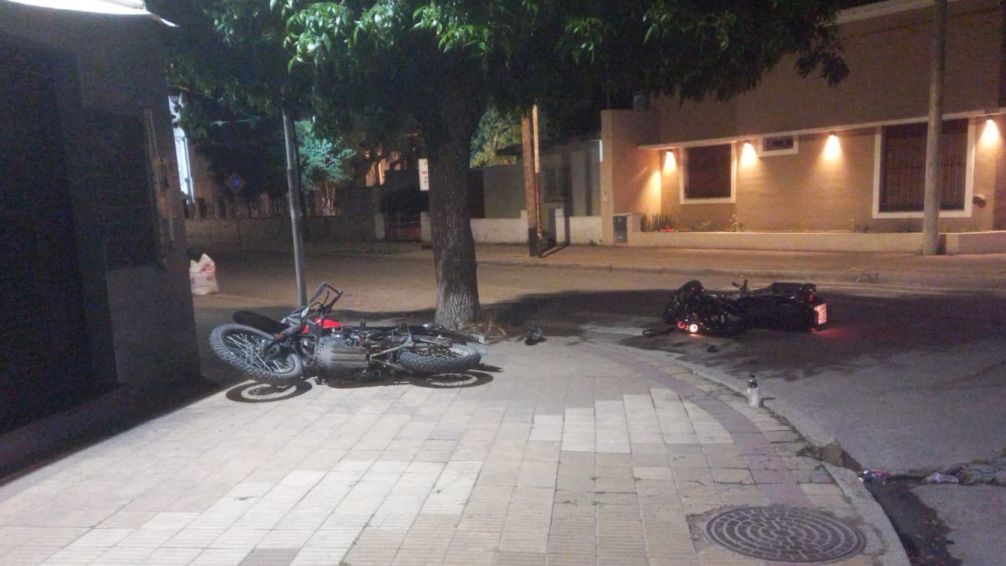 Chocaron dos motos: dos mujeres trasladadas al Hospital