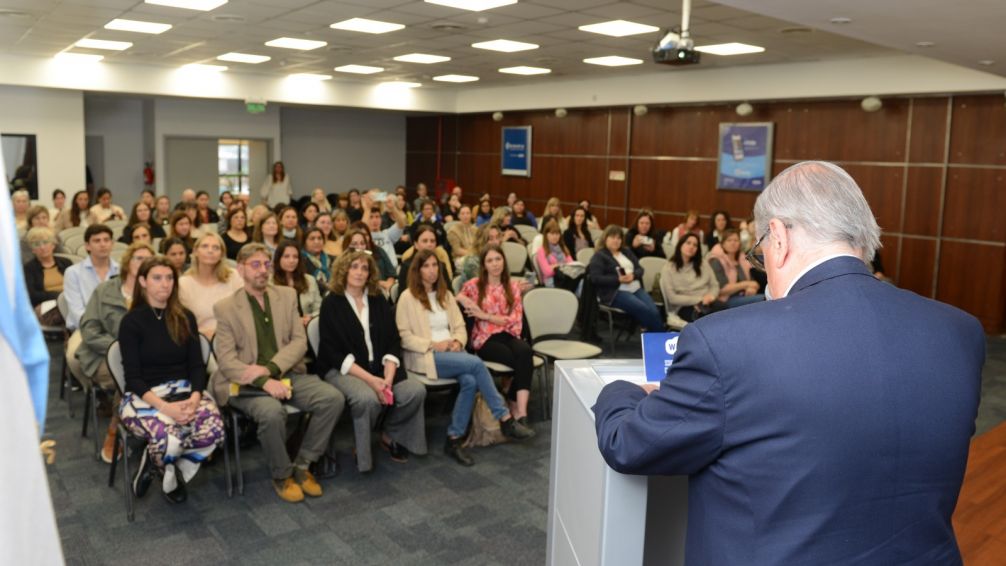 El intendente Miguel Lunghi inauguró formalmente el sexto Congreso de Gerontología