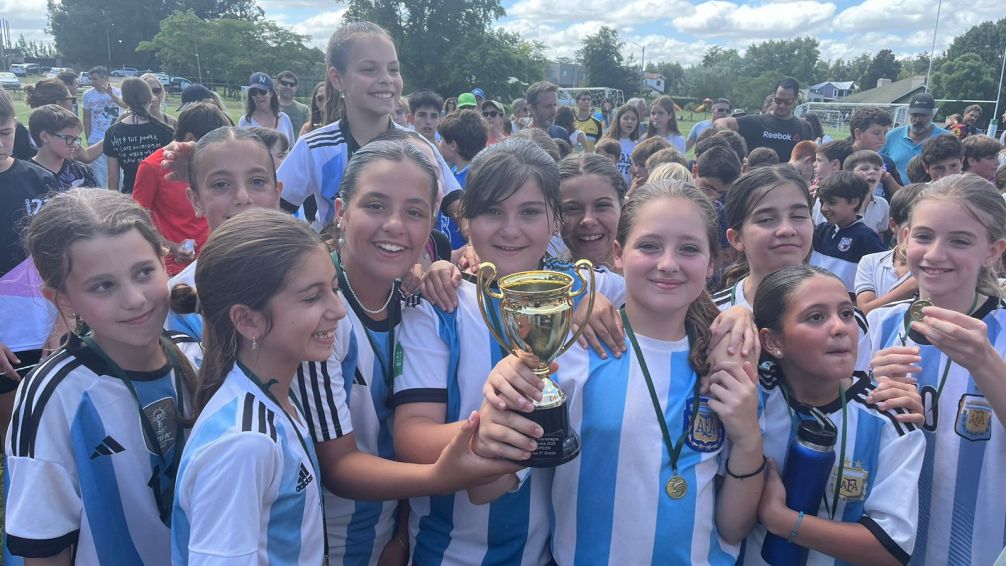 Los Cardos organiza el 33º Seven Intercolegial de Fútbol
