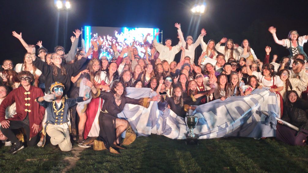 Merakidios de Polivalente ganadora de la Farándula Estudiantil 2024