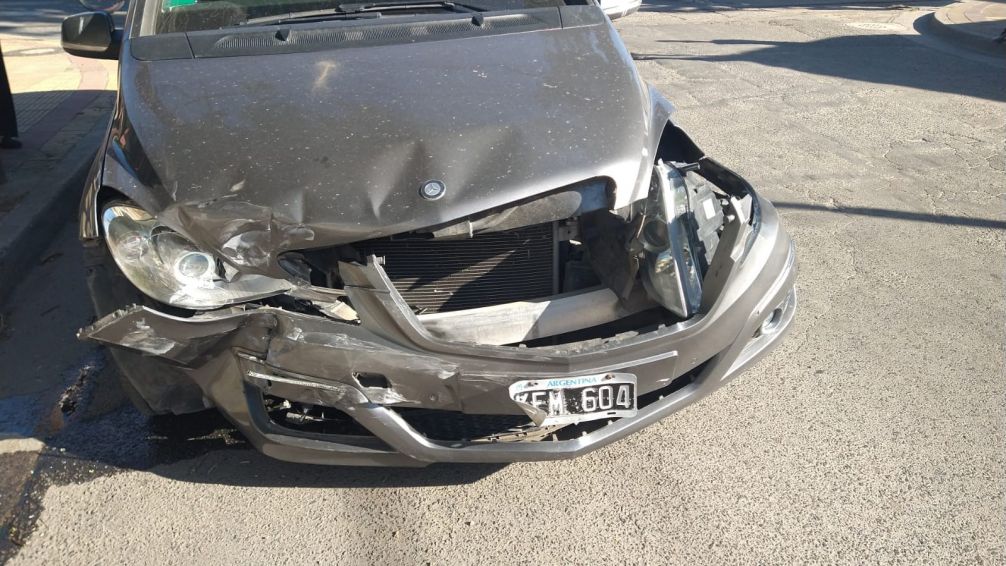 Choque en Av. Avellaneda y Paz: una persona trasladada al hospital