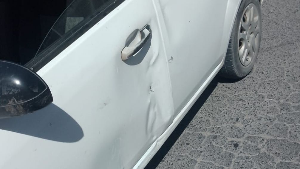 Motociclista herido al colisionar en la intersección de Ituzaingó y Arenales