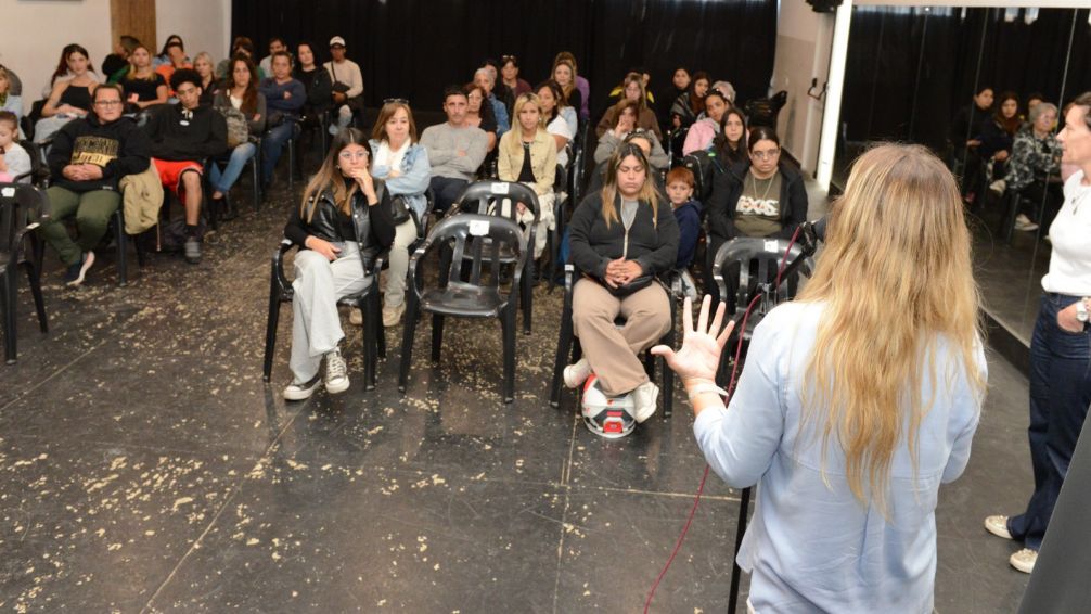 El Municipio entregó aportes económicos a un nuevo grupo emprendedores locales