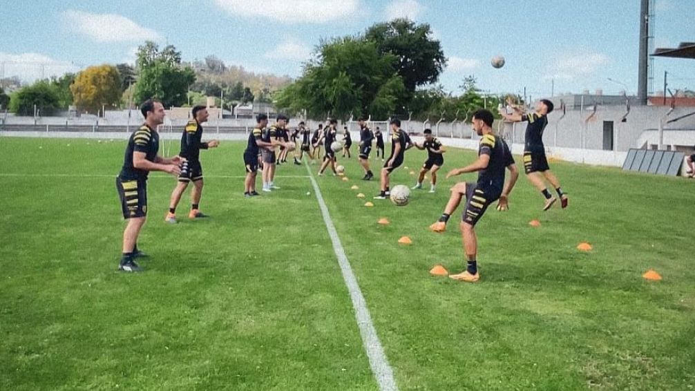 Santamarina viajará el sábado para enfrentar a Villa Mitre