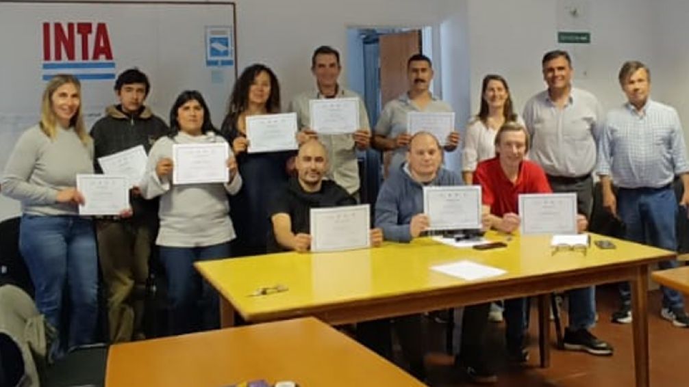 Finalizó el VI curso de "Iniciación Apícola para emprendedores"