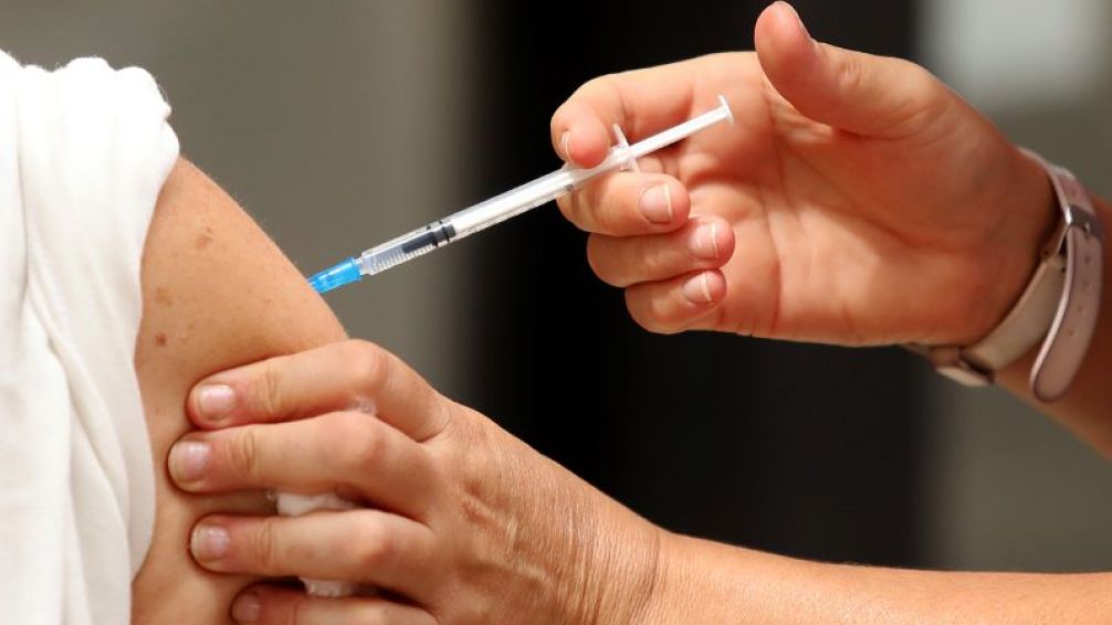 Vacunación por dengue: alertan sobre intentos de estafas telefónicas