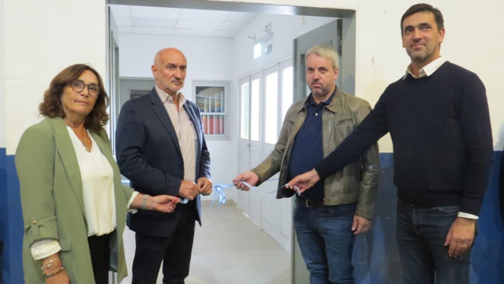Se inauguraron las nuevas aulas taller en la Universidad Barrial