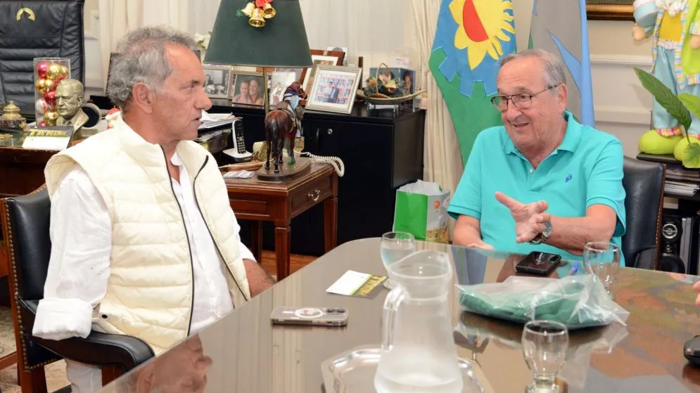 El intendente Lunghi recibió a Daniel Scioli en su despacho