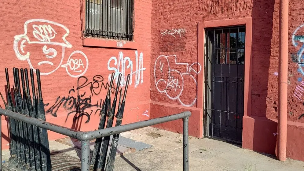 Vandalizaron la estación de trenes