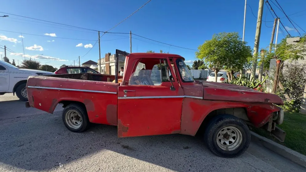 Motociclista herido tras choque con camioneta
