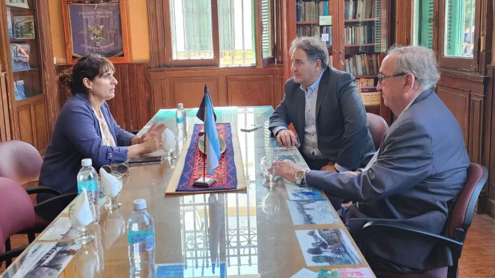 Lunghi firmó con Kicillof la adhesión al Fondo de Fortalecimiento de Seguridad 