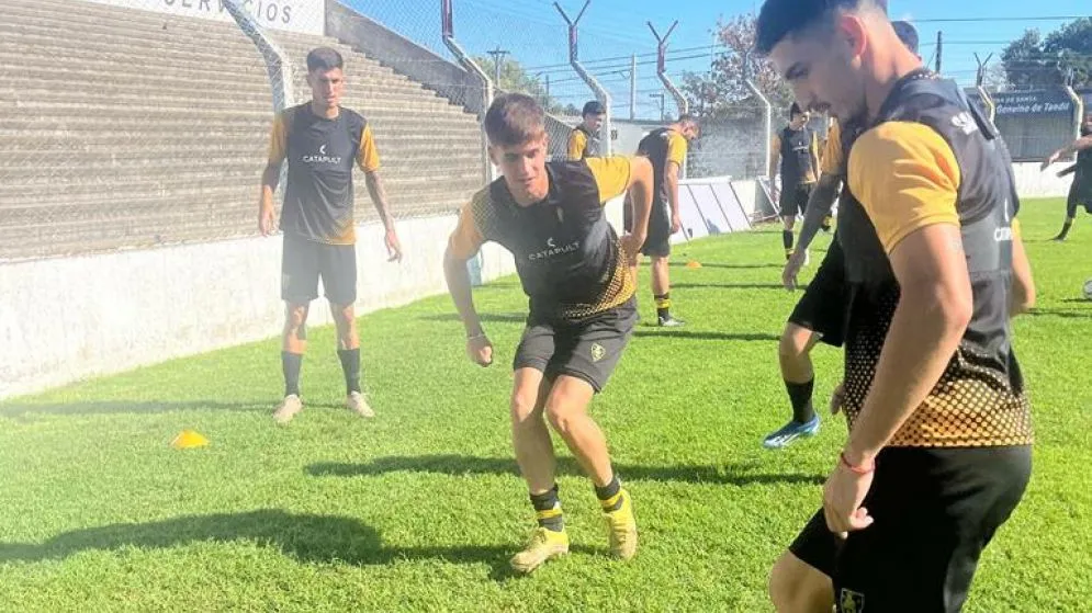 Santamarina trabaja para recibir a Deportivo Rincón