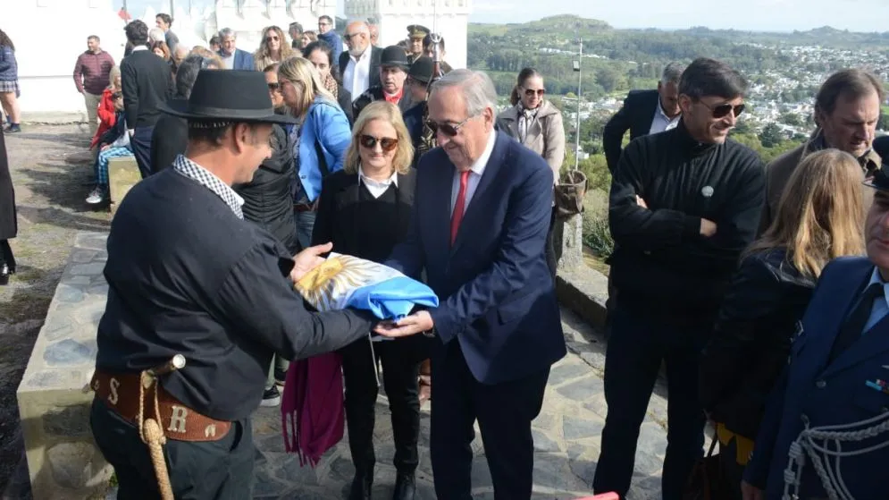 Se realizó el acto oficial por el 202º aniversario de Tandil