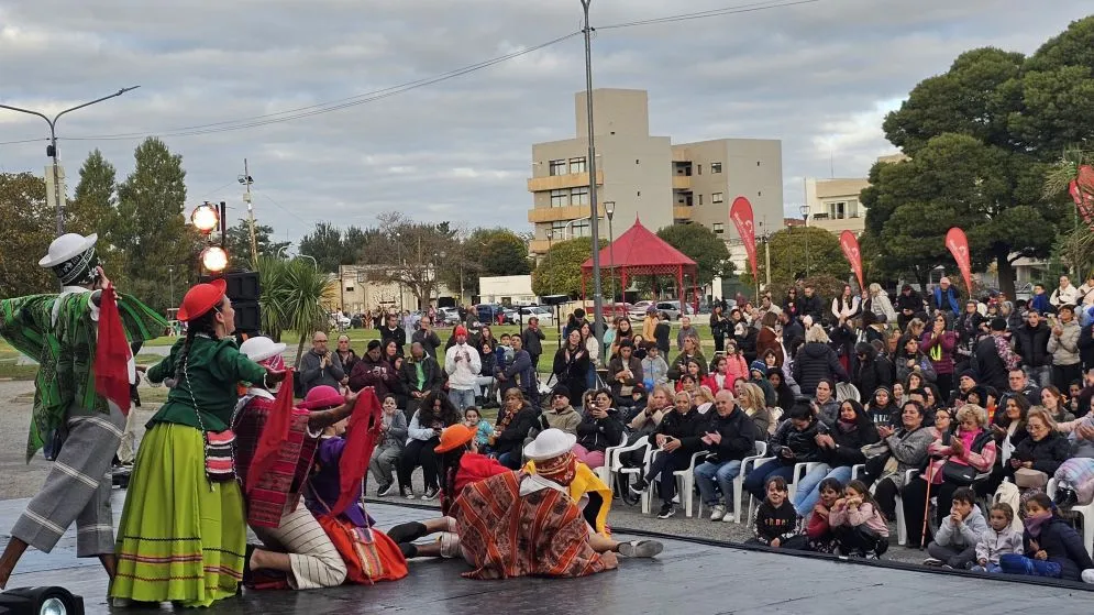 Tandil celebró su 202º aniversario con una jornada cargada de arte, historia e identidad