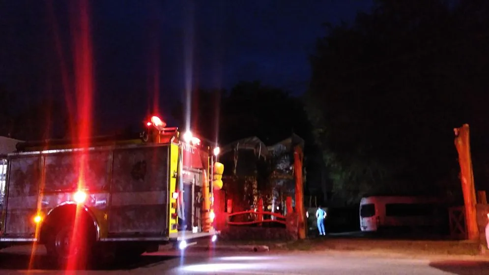 Un incendio asustó a vecinos de la zona del Lago