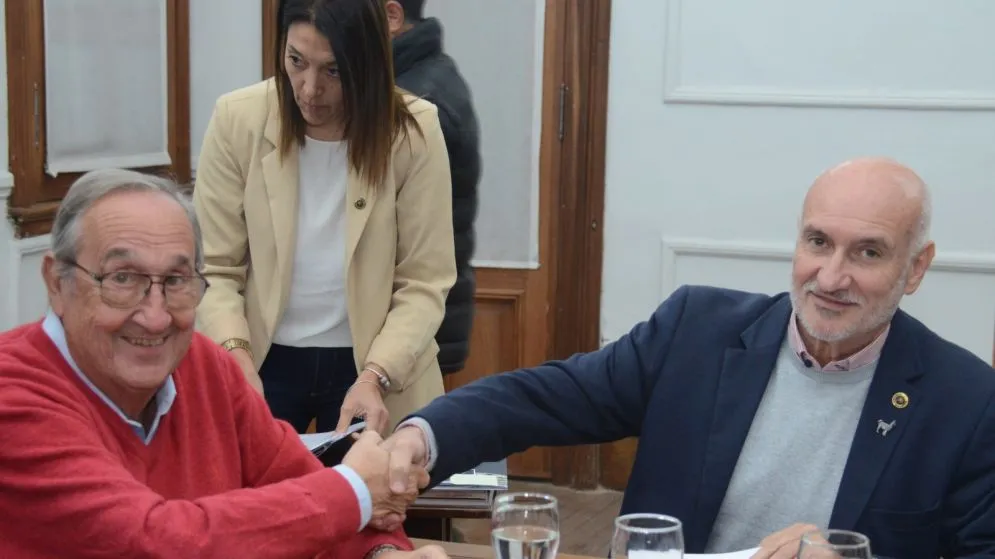 Tandil y otros Municipios firmaron convenio con la Universidad del Centro