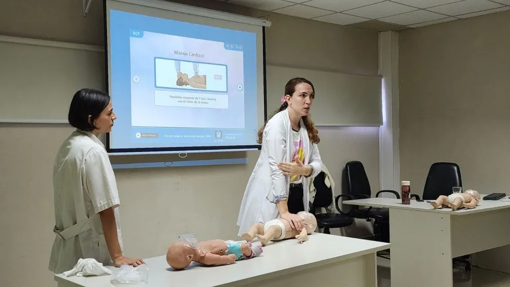 Se realizan cursos gratuitos de RCP neonatal abiertos a la comunidad 