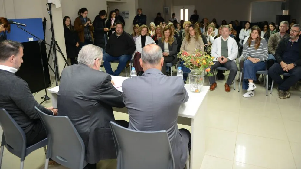 En la reapertura de traumatología, Lunghi destacó "la jerarquía de la salud pública"