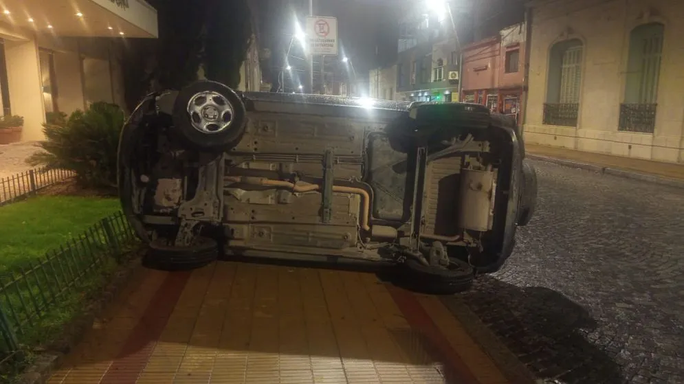 Trágico vuelco en el centro de Tandil: falleció un joven de 30 años