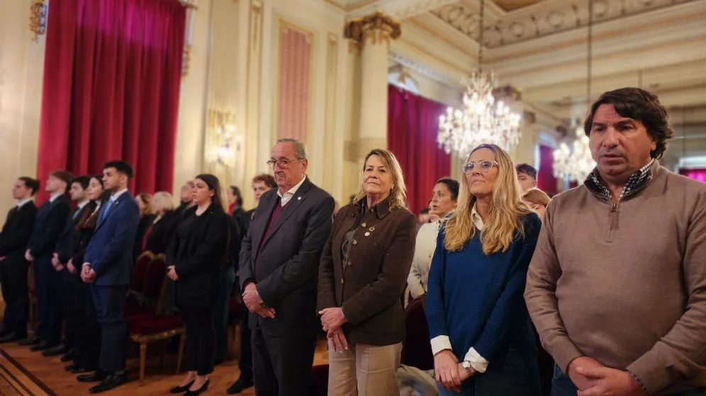 Ante jóvenes de todo el país, Lunghi los instó a desarrollar el "pensamiento crítico"