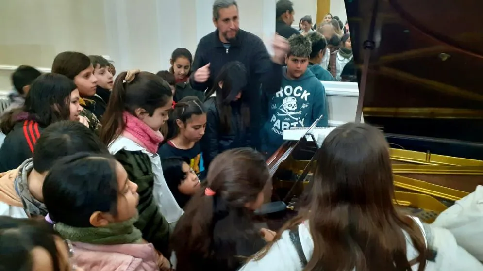 El Trío de Cámara de la UNICEN recibió a las escuelas en su casa