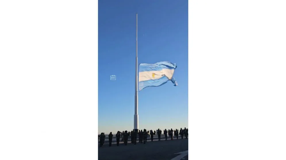 Tandil honró a la bandera desde lo más alto