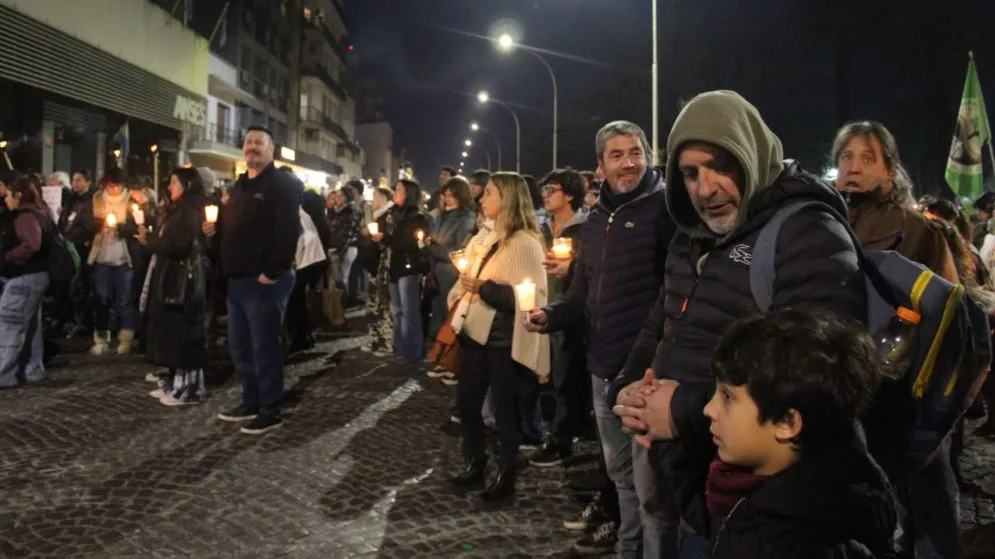 Firmas y movilización en Tandil para exigir una ley de financiamiento universitario