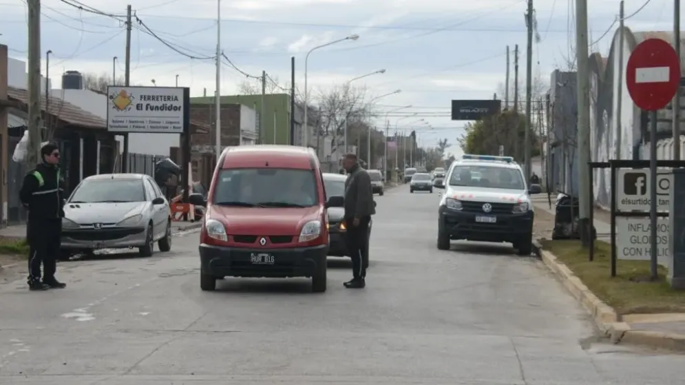 Vecinos de Villa Aguirre y Barrio Canadá reclaman soluciones en tránsito, calles deterioradas y cambios no consultados