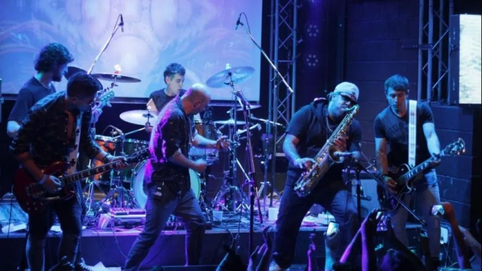 Walter Sidoti y Tarea Fina regresan a Tandil con un show exclusivo en Macanudo