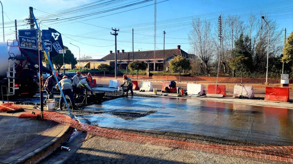 El Municipio avanza con la repavimentación en avenida Del Valle y calle Nigro