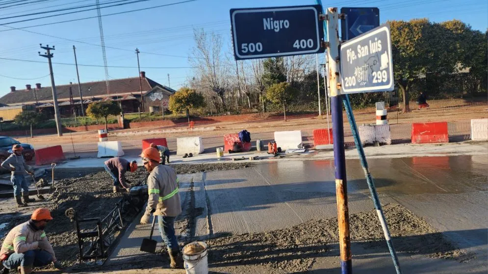 El Municipio avanza con la repavimentación en avenida Del Valle y calle Nigro