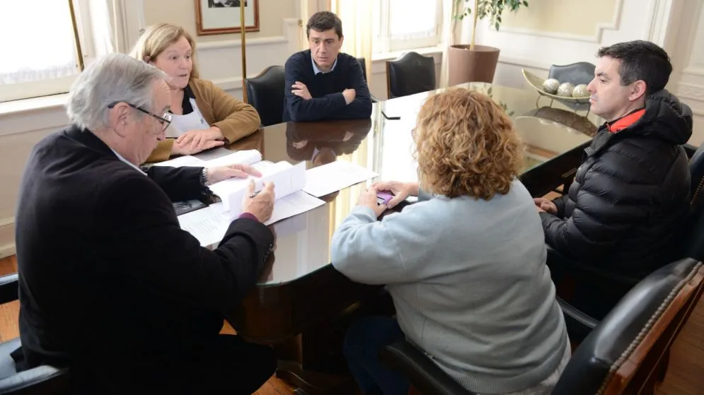 Se firmó el contrato para el comienzo de las obras de reforma y refacción en la escuela primaria 21