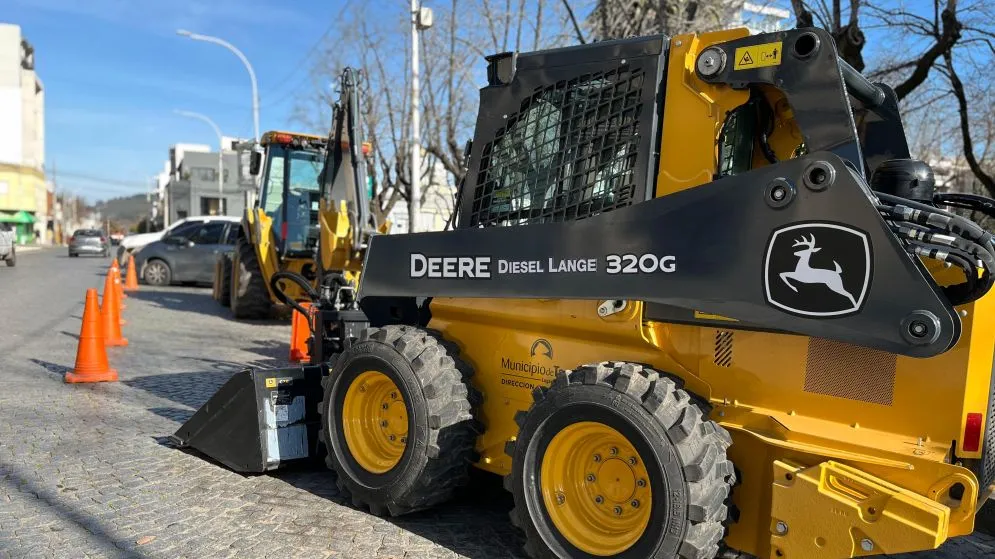 El Municipio adquirió maquinarias viales para el mantenimiento de calles y desagües