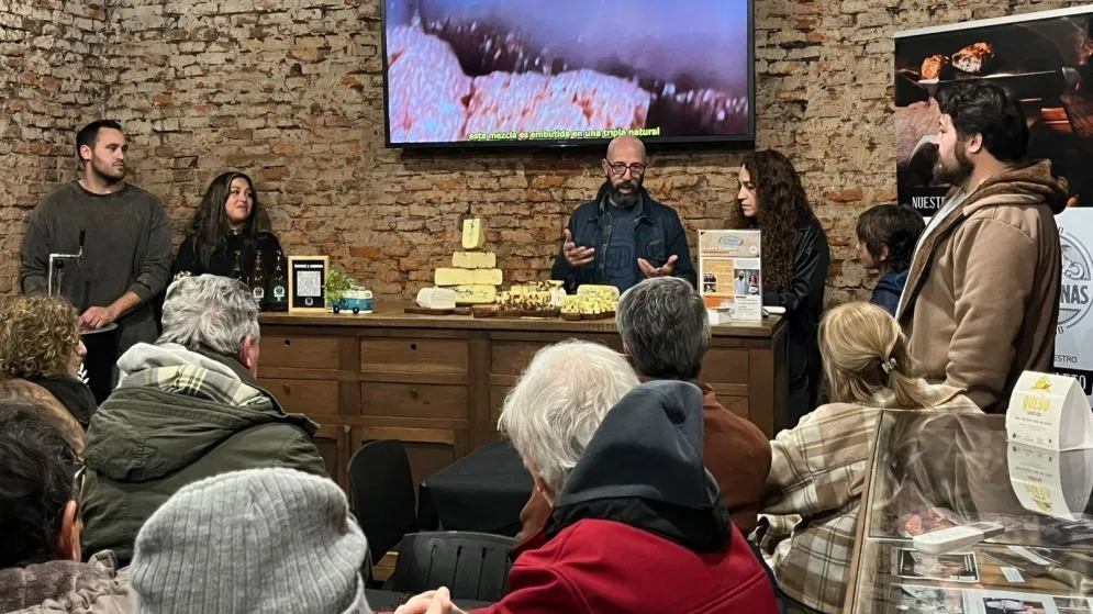 "Quesos que cuentan historias": una nueva noche de sabores, historias y encuentro