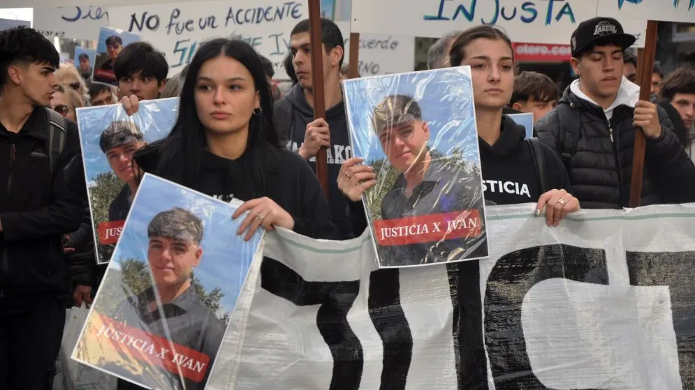 Multitudinaria marcha en Tandil para pedir justicia por Iván González