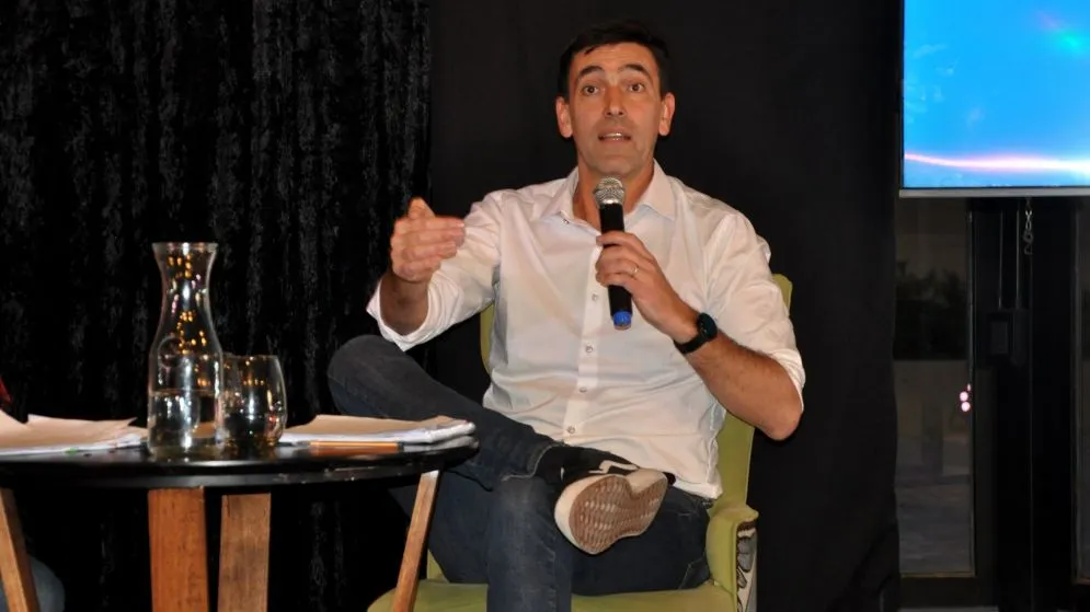 Iparraguirre: ""El rol del Estado municipal no puede ser solamente aplaudir el crecimiento desordenado"