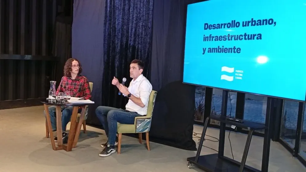 Iparraguirre: ""El rol del Estado municipal no puede ser solamente aplaudir el crecimiento desordenado"