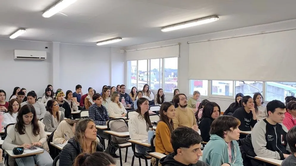 Se realizó la jornada "Hablemos de ACV" en el Instituto AMEMT
