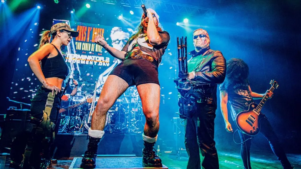 Attitude: "Es un viaje en el tiempo a la época dorada de Guns N' Roses"
