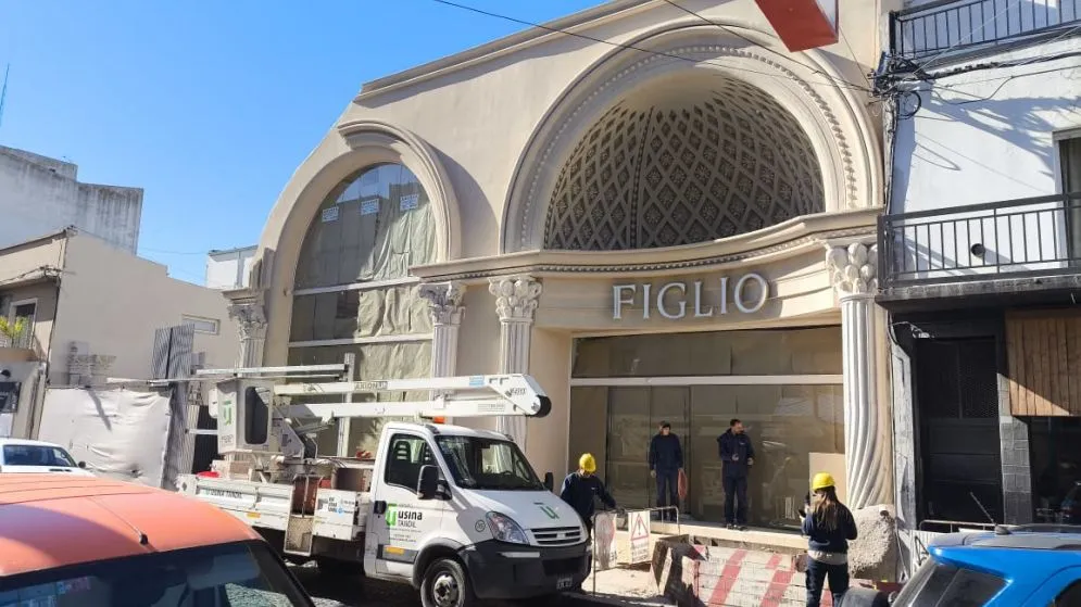 El edificio de Figlio ya luce su nueva fachada