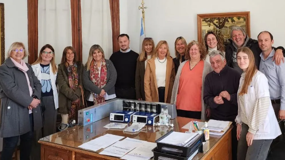 Importante donación de Damas del Hospital para el sector de Maternidad